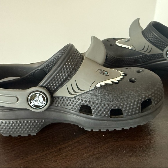 CROCS Kids Shark Clogs in Black and Gray size 8 (toddler) - Picture 4 of 7